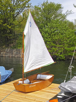 Optimist Mäcki am Steg des USC Kassel am Edersee