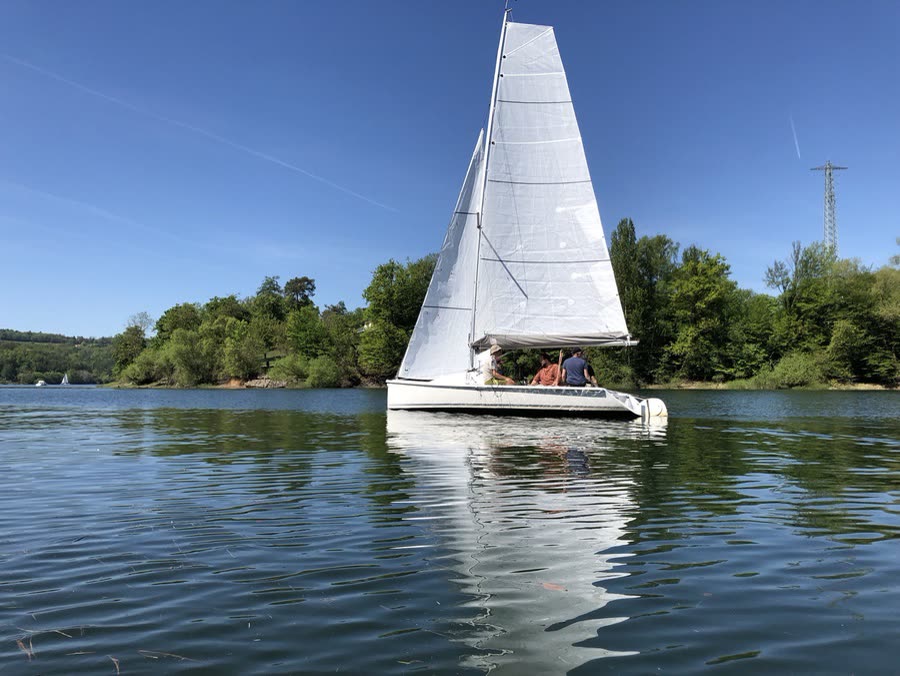 Sprinto hart am Wind vor Scheid am Edersee