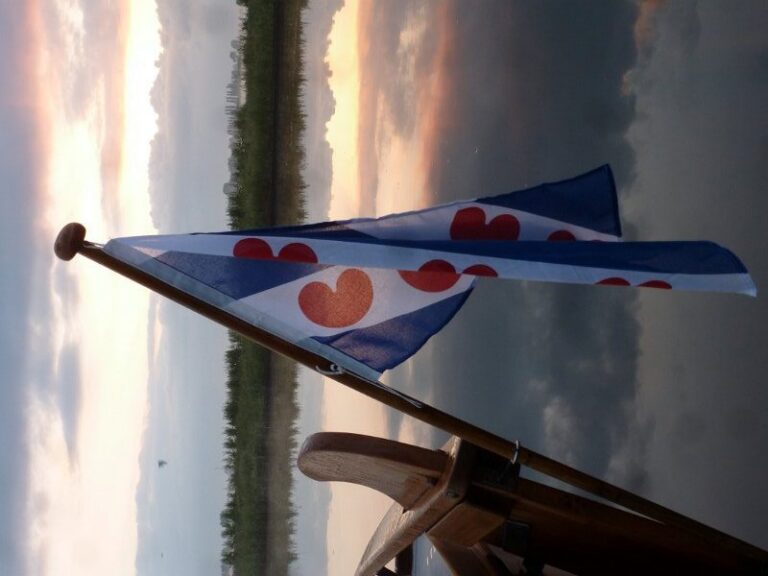 Friesland 2014. Tourensegeln im Land der Windmühlen.