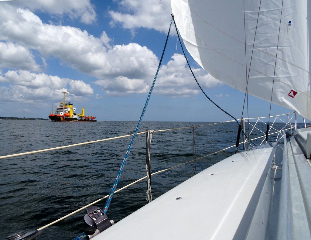 Schönwettersegeln: Bevor man auf große Fahrt geht ist die Eckernförder Bucht ist ein ideales Übungsrevier.
