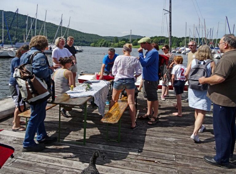 Aufgepasst. Regattabesprechung vor dem Start.