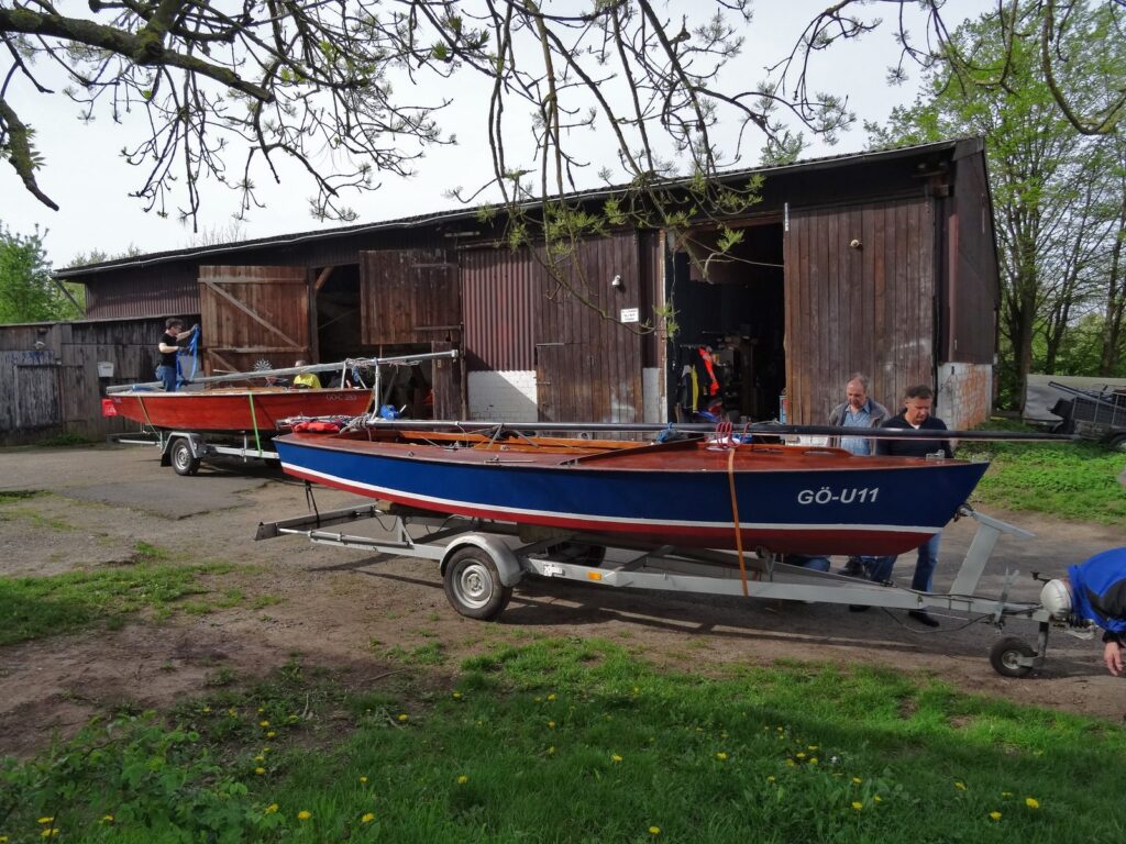 Es kann gesegelt werden. Gekrant oder geslippt gingen die ersten Boote des USC-Kassel zu Wasser