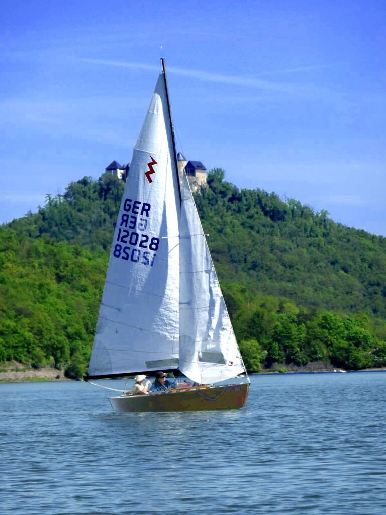 Ansegeln 2025. OSTWIND unter Schloß Waldeck