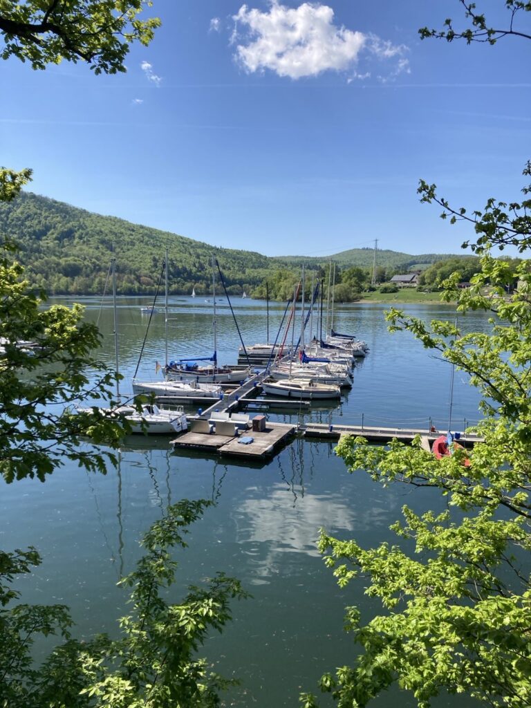 Um 12:00 sind alle Boote des USC unterwegs